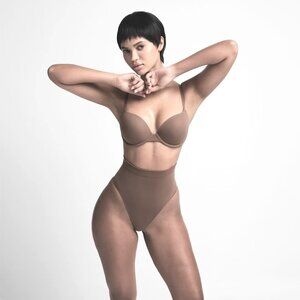 SKIMS Seamless Sculpt Mid Waist Thong S/M NEW FAST SHIPPING!